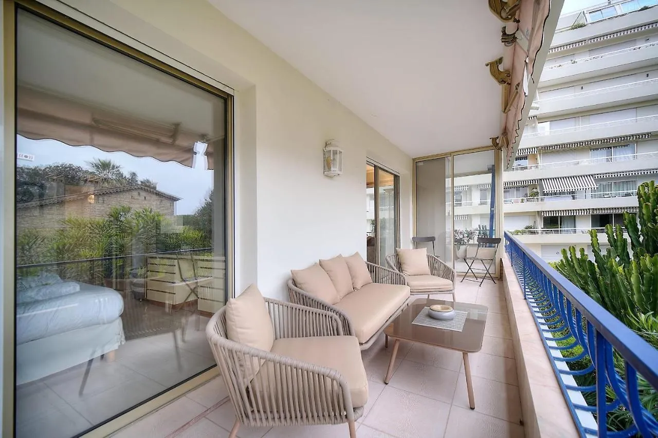 Immogroom - 2 Bedroom - Air Conditioning - Wifi - Terrace - Common Parking Cannes