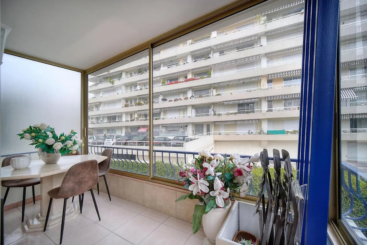 Apartment Immogroom - 2 Bedroom - Air Conditioning - Wifi - Terrace - Common Parking Cannes France